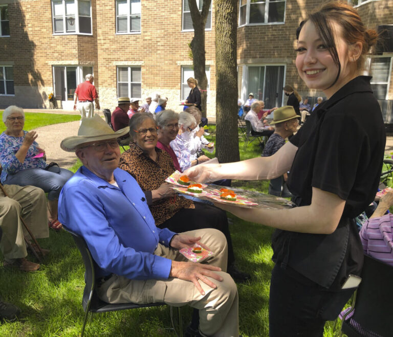 senior-assisted-living-short-term-care-in-colorado-springs